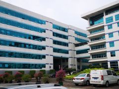 南山西丽高薪智能产业园210，500平采光通透，落地大窗
