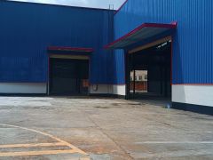 园洲现成行车钢构2000平滴水12米空地超大免费用