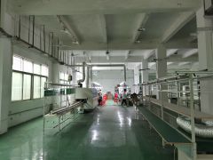 松岗地铁口一楼1500平带装修高5米红本过环评低价急租