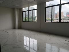 长安靠近深圳 三楼320平厂房低价出租精装修水电齐全