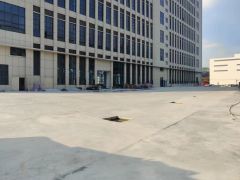 大岭山高速出口500平全新红本厂房可办环评有喷淋好招工