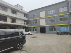 常平镇原房东标准楼上1800平方厂房出租，水电齐全，交通便利