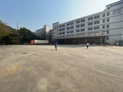 石岩地铁口新出红本四层独院6000平，空地超大，可以分租