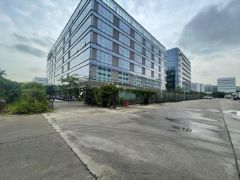 宝安西乡机场附近50000平红本独东原房东重工业厂房仓库出租