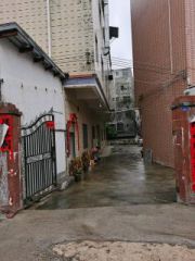 独门独园厂房出租，可单层分租，有装修好的办公室办公室