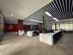 五联龙西带豪华精装修电商办公室1280平方仓库出租含家私电器