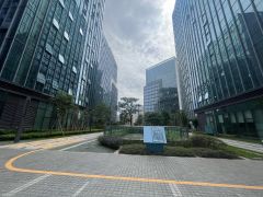 坂田地铁口开发商高新研发厂房出租2000平，小起租500平