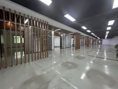 龙岗中心城楼上2000平方厂房办公仓库出租带豪华装修现成水电