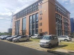 沙头社区新出楼上550平，精装修厂房，豪华办公室原房东出租