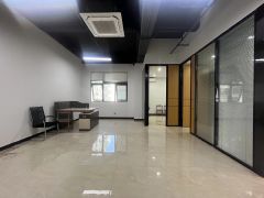 特价出租宝安福永小面积办公室厂房仓库精装修100平200平