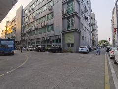 20元租平湖新木原房东2000平方红本厂房仓库带装修可分租