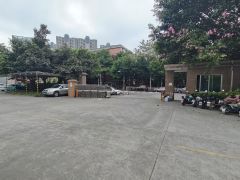 厂房出租 ！原房东，楼上带装修600平方水电齐全，拎包入住