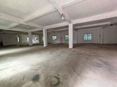 水口龙湖一二楼700平，有三相电，门口空地大