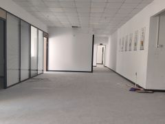 凤岗镇五联靠深楼上精装修1500平园区形象好3吨货梯厂房出租