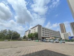 坪山大工业区2300平精装修厂房低价出租仓库可分租空地大