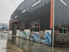 高速路口附近原房东刚刚建好钢构滴水9米