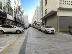 西丽大学城地铁口一楼厂房出租 不限行业 办公室1200平精装