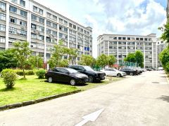 布吉李朗厂房出租原房东整层1500平 现成精装修 可分租