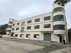 凤岗原房东一楼2000平厂房仓库出租，100平起分租水电齐全